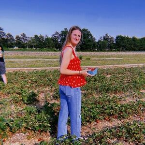 Meet your Posher, Alyssa